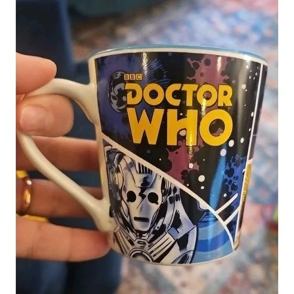 Doctor Who Mug Coffee Cup 2012 BBC Licensed Comic Style Whovian Collectible - Picture 1 of 7